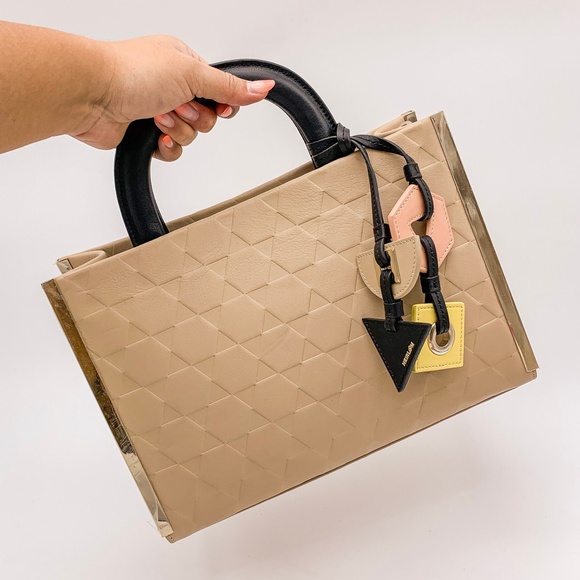 NWOT HEIRLOOM Leather Embossed Satchel/Tote - Picture 3 of 4